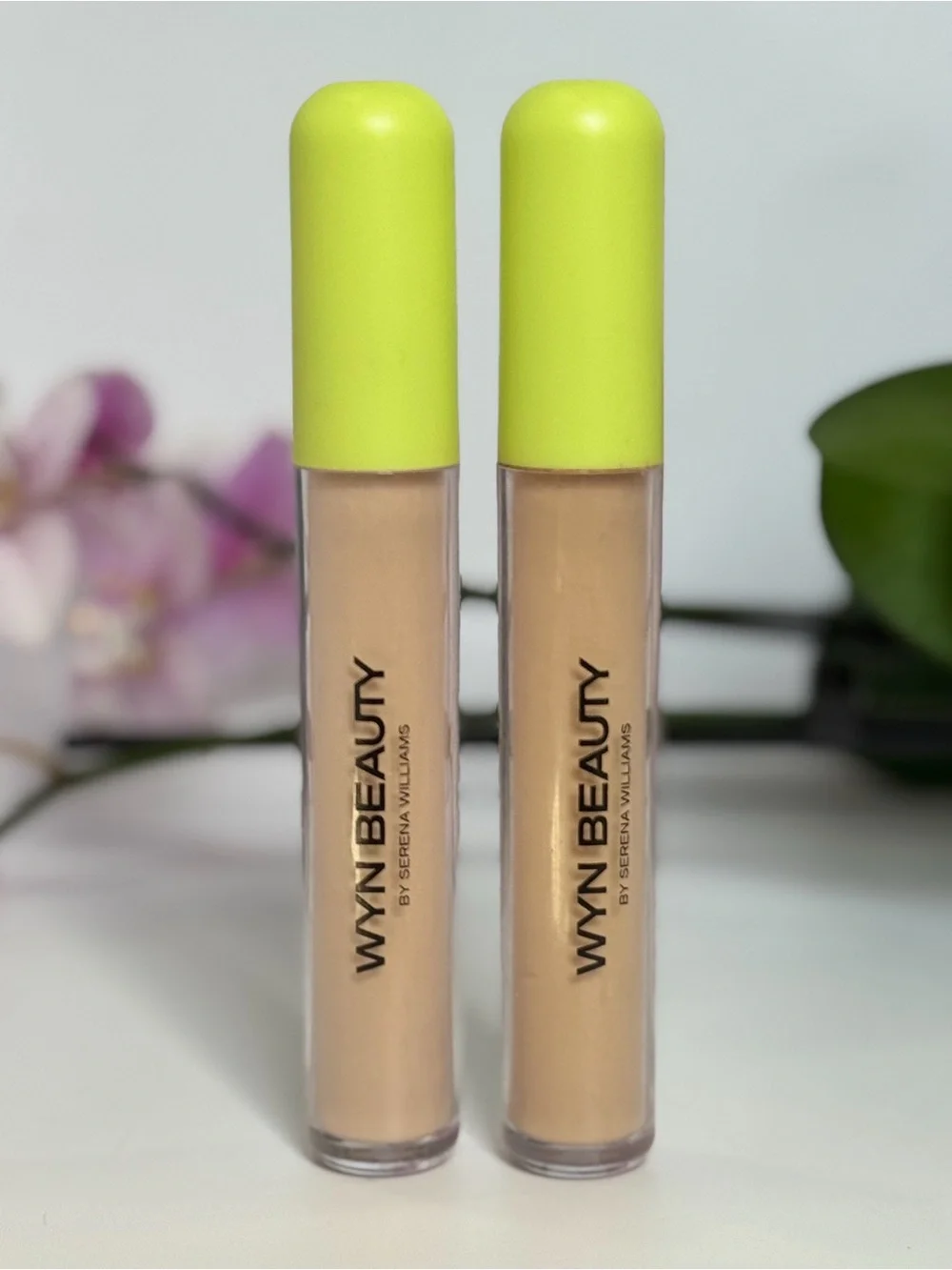 MAKE UP FOR EVER WYN MAKE Beauty Makeup Bundle Concealer Foundation 5 Pc